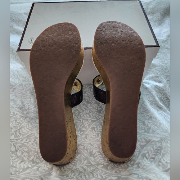 NEW! Coach Fauna Crinkle Patent Mahogany Sandals, NIB, Size 9.5 M - Picture 8 of 9